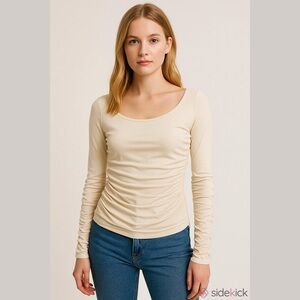 Newport News Cream Long Sleeve Top, Size Small Ruching on Sides and Sleeves NWOT